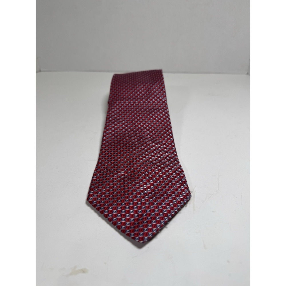 Tommy Hilfiger men's necktie features a red geometric diamond pattern. 60x3 1/2